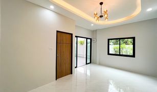 2 Bedrooms Townhouse for sale in Chalong, Phuket Chaofah KT Nabon