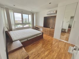1 Bedroom Condo for rent at Baan Siri Sathorn, Thung Mahamek