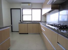3 Bedroom Apartment for rent at Dera Mansion, Khlong Toei