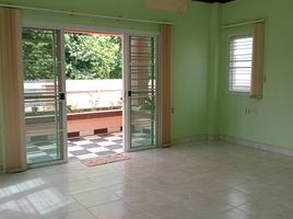 2 Bedroom House for sale in Market Nongket Large Pond, Nong Pla Lai, Nong Pla Lai