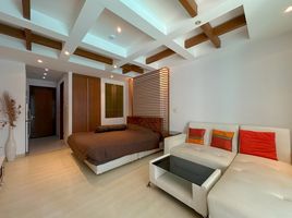 Studio Condo for rent at Diamond Suites Resort Condominium, Nong Prue, Pattaya