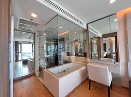 1 спален Кондо в аренду в The Address Sathorn, Si Lom