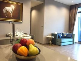 2 Schlafzimmer Wohnung zu verkaufen im The Diplomat Sathorn, Si Lom