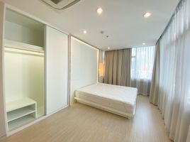 2 Bedroom Condo for rent at Grand Langsuan, Lumphini