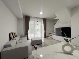 3 спален Таунхаус в аренду в Pleno Sukhumvit-Bangna 2, Bang Kaeo