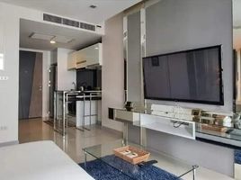 1 Schlafzimmer Appartement zu vermieten im Sixty Six Condominium , Na Kluea