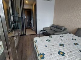 Студия Кондо на продажу в KnightsBridge Prime On Nut, Phra Khanong Nuea, Щаттхана, Бангкок, Таиланд