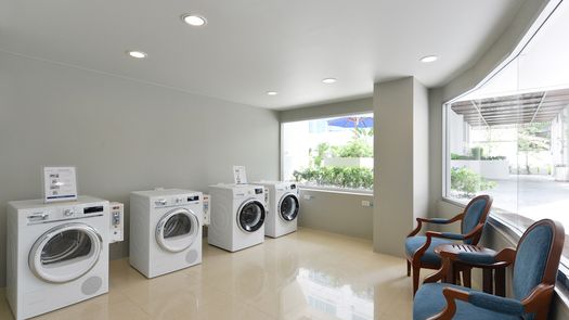 写真 1 of the Laundry Facilities / Dry Cleaning at Centre Point Hotel Sukhumvit 10