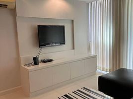 2 Bedroom Condo for sale at The Kris Ratchada 17, Din Daeng