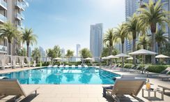 Фото 2 of the Communal Pool at St Regis The Residences