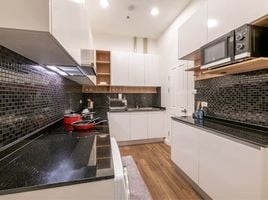 2 спален Пентхаус на продажу в Belle Grand Rama 9, Huai Khwang