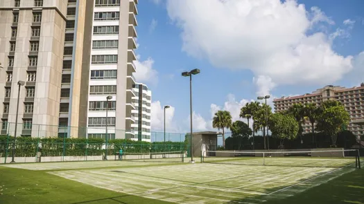 Фото 1 of the Tennis Court at Northpoint 