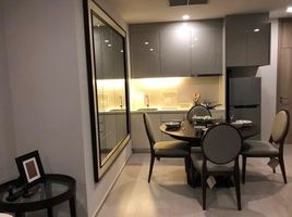 1 спален Кондо в аренду в Noble Ploenchit, Lumphini