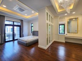 4 Schlafzimmer Villa zu verkaufen im The Palazzo Srinagarindra, Nong Bon