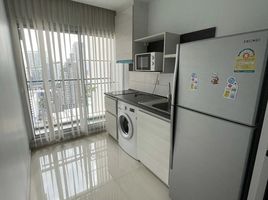 1 Schlafzimmer Wohnung zu verkaufen im Life Ratchadapisek, Huai Khwang