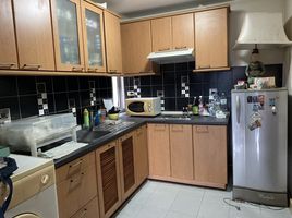 2 Schlafzimmer Appartement zu vermieten im Brighton Place, Bang Kapi