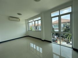 4 Schlafzimmer Villa zu verkaufen im Kittinakorn Green Ville, Bang Pla, Bang Phli, Samut Prakan