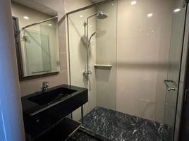 1 спален Квартира в аренду в Edge Sukhumvit 23, Khlong Toei Nuea