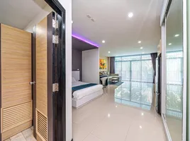 Студия Кондо на продажу в Nai Harn Beach Condo, Раваи