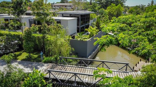 写真 1 of the Communal Garden Area at Riverhouse Phuket