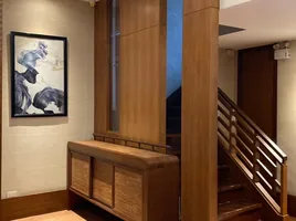 3 спален Таунхаус в аренду в Prompak Place, Khlong Tan Nuea, Щаттхана, Бангкок