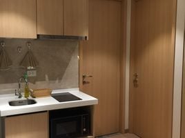 1 Schlafzimmer Penthouse zu verkaufen im Regal Condo Sathorn - Naradhiwas, Thung Mahamek