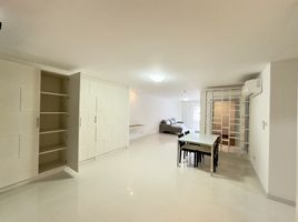 2 Schlafzimmer Appartement zu vermieten im Tristan, Khlong Tan Nuea