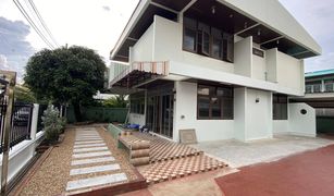 3 Bedrooms House for sale in Wat Tha Phra, Bangkok 