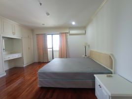 3 Schlafzimmer Appartement zu vermieten im Baan Suanpetch, Khlong Tan Nuea