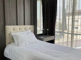 2 Bedroom Apartment for rent at Trapezo Sukhumvit 16, Khlong Toei