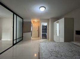 2 Bedroom Apartment for rent at Hillside 3 Condominium, Suthep