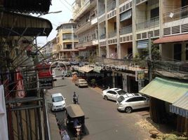 2 Schlafzimmer Appartement zu vermieten im Street 5 first floor flat, Phsar Kandal Ti Muoy, Doun Penh, Phnom Penh