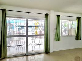 2 Schlafzimmer Reihenhaus zu verkaufen im Novo Ville Wongwaen-Lumlukka Klong 5, Bueng Kham Phroi