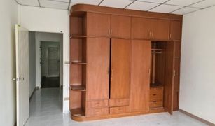 Таунхаус, 2 спальни на продажу в Bang Khen, Нонтабури 