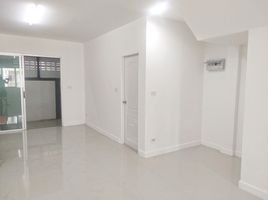 3 Bedroom Townhouse for sale at The City, Pak Phun