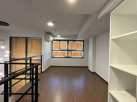 2 Bedroom Condo for sale at IDEO New Rama 9, Hua Mak, Bang Kapi, Bangkok