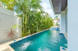 4 bedroom Villa for sale in Phuket, Thailand