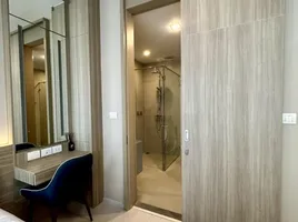 Studio Condo for rent at Noble Ploenchit, Lumphini