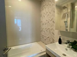 1 Bedroom Condo for rent at Oka Haus, Khlong Tan, Khlong Toei