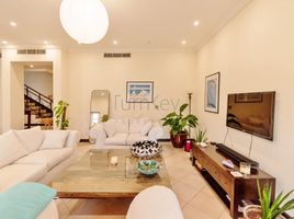 4 Schlafzimmer Villa zu verkaufen im Hacienda, Dubai Land