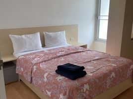 2 Schlafzimmer Wohnung zu vermieten im Charming Resident Sukhumvit 22, Khlong Toei