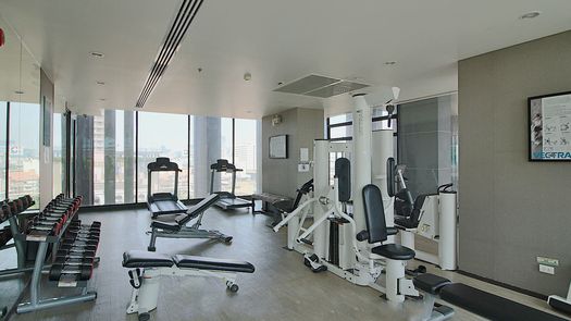 Photo 1 of the Fitnessstudio at The Capital Ekamai - Thonglor