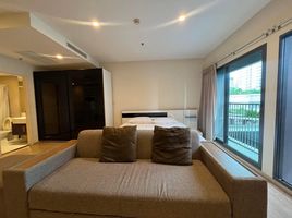 1 Bedroom Condo for rent at Noble Remix, Khlong Tan