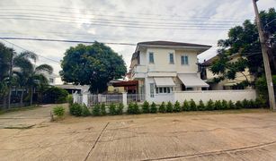 3 Bedrooms House for sale in Sai Noi, Nonthaburi Baan Piyawararom 4