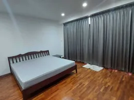 2 Schlafzimmer Appartement zu vermieten im P.R. Home 1 & 2, Khlong Tan Nuea, Watthana, Bangkok