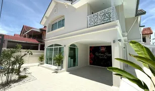 5 Schlafzimmern Haus zu verkaufen in Nong Prue, Pattaya Country Club Villa 