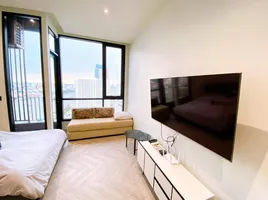 1 Bedroom Condo for rent at Chapter Charoennakorn-Riverside, Bang Lamphu Lang
