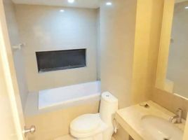 1 Bedroom Condo for sale at Noble Ambience Sarasin, Lumphini, Pathum Wan