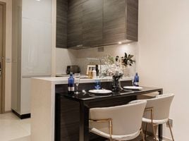 1 спален Кондо в аренду в The Esse Asoke, Khlong Toei Nuea, Щаттхана, Бангкок, Таиланд