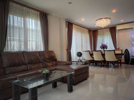 4 Bedroom House for sale at Laddarom Chaiyaphruk-Chaengwattana, Bang Phlap